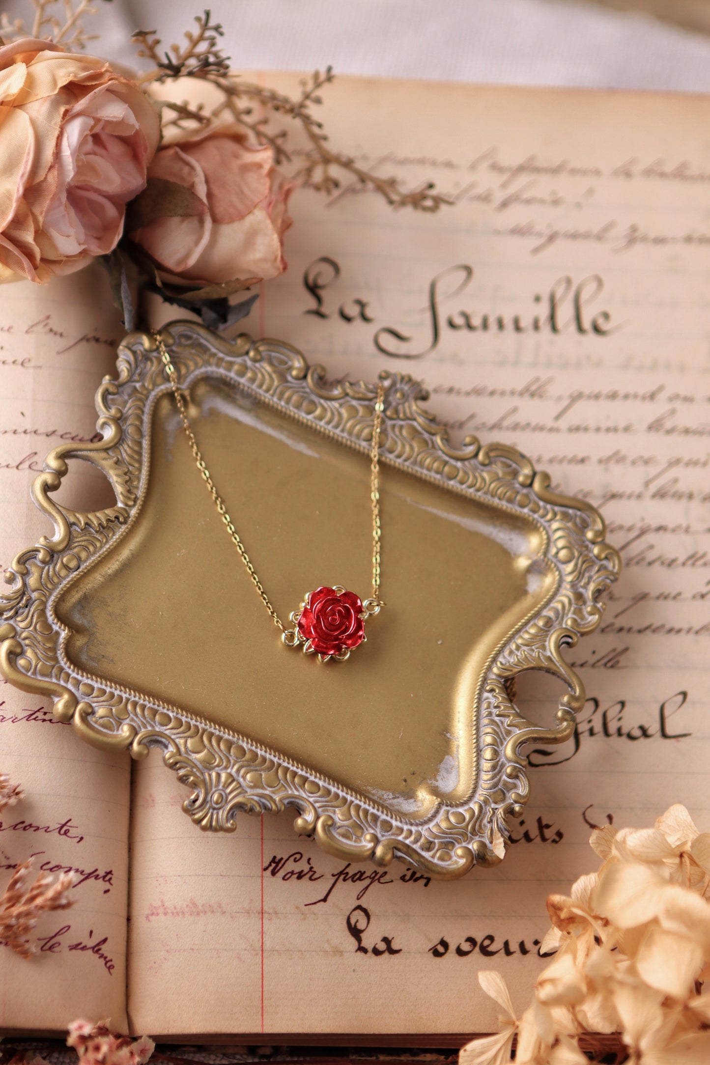 Collier Rose rouge